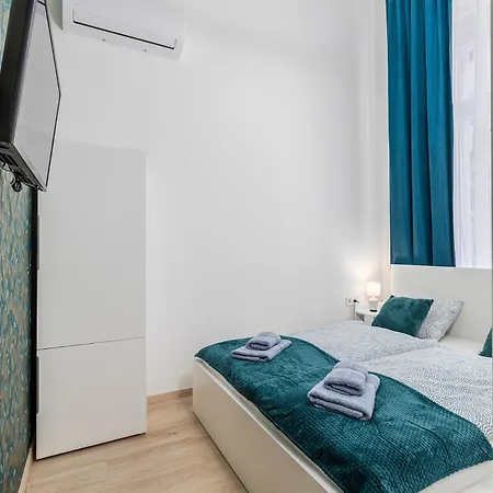 Harmony In Center * Будапешт