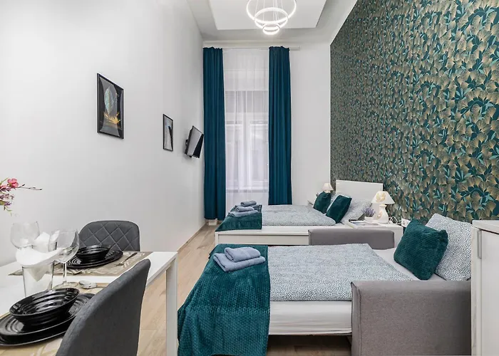Harmony In Center Apartment